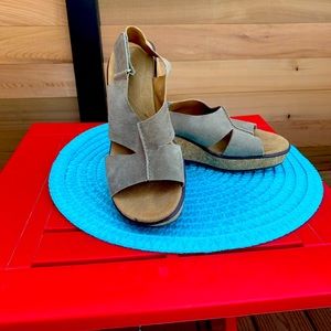 Brand new worn once Clark wedge sandels